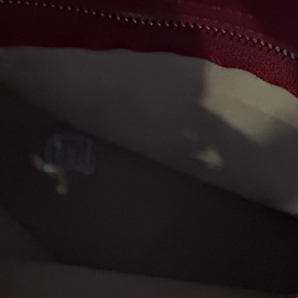 Hug style shoulder bag - Picture 8 of 9